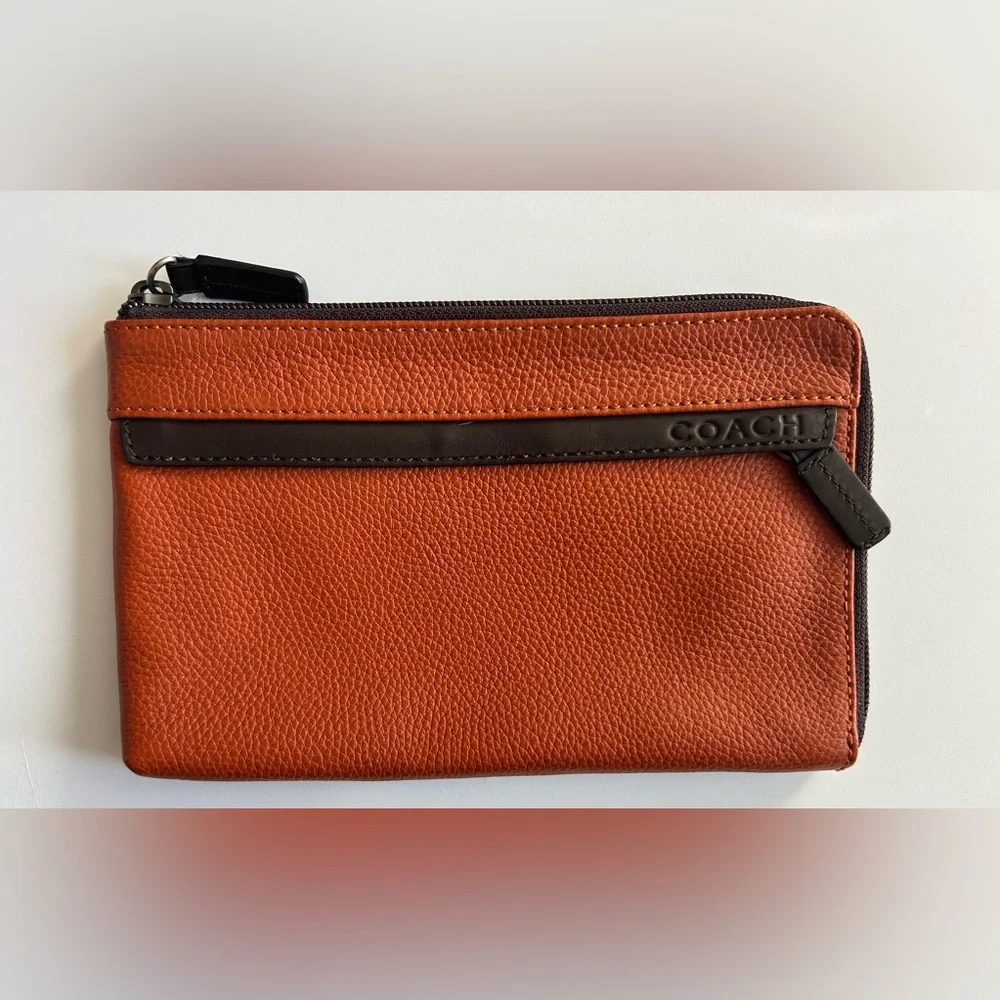 EUC Beautiful Coach Pouch